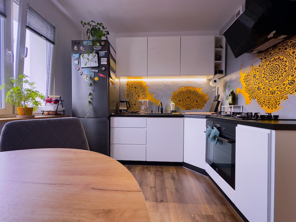 Oddzielna kuchnia w mieszkaniu 2-pokojowym przy ul. Lubelskiej w Zamościu